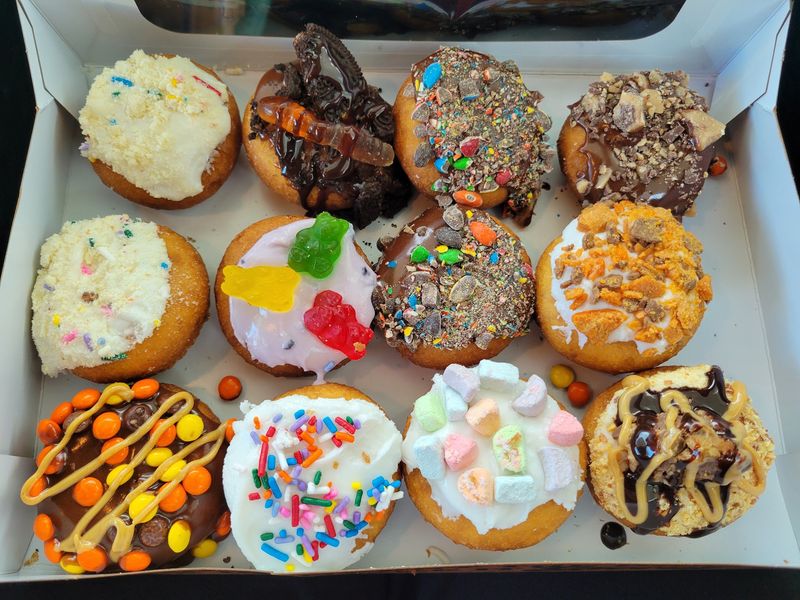 Peace, Love and Little Donuts, Cuyahoga Falls, Ohio