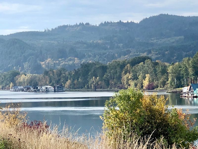 Peaceful Solitude Just Minutes From Portland