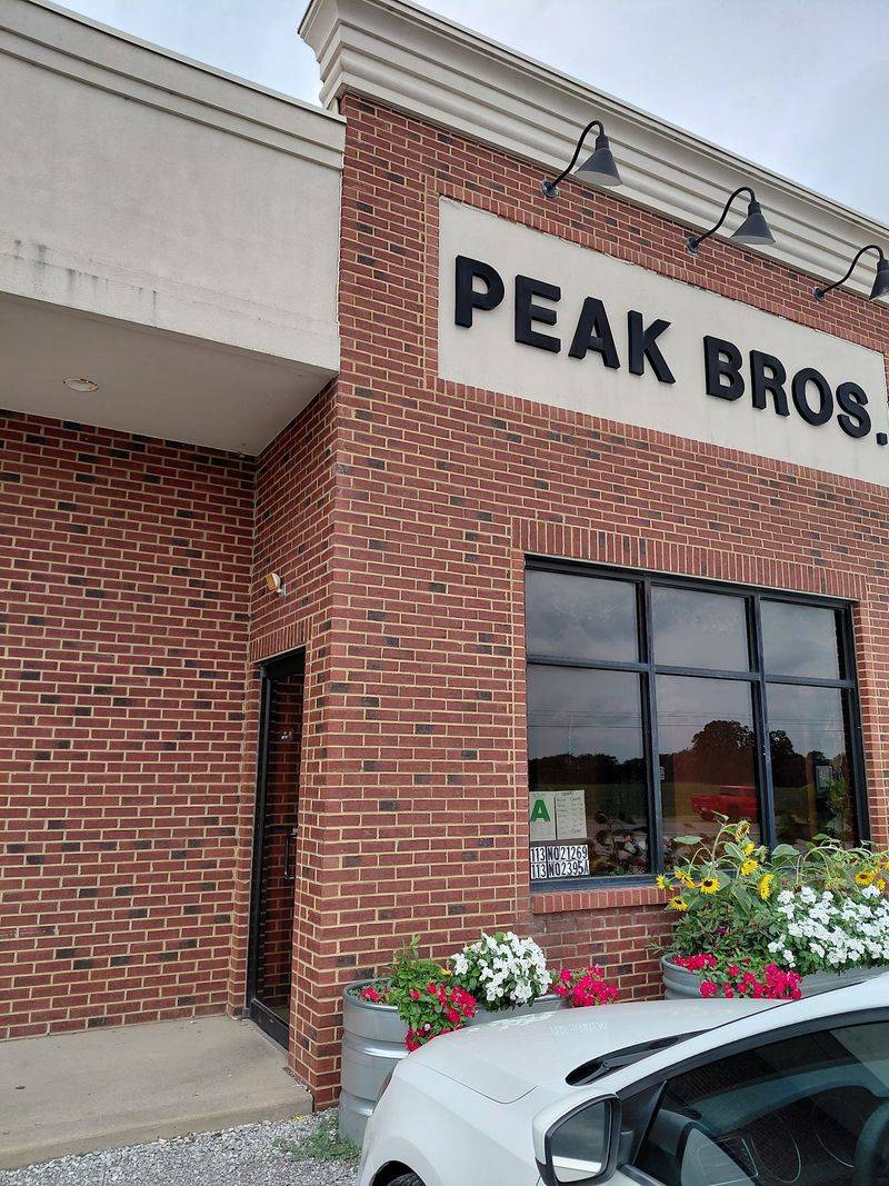 Peak Bros. Bar-B-Q, Waverly, Kentucky Peak Bros. Bar-B-Q, Waverly, Kentucky