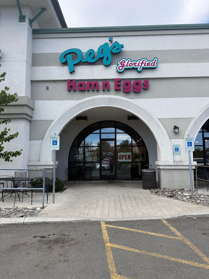 Peg's Glorified Ham n Eggs, Reno, Nevada