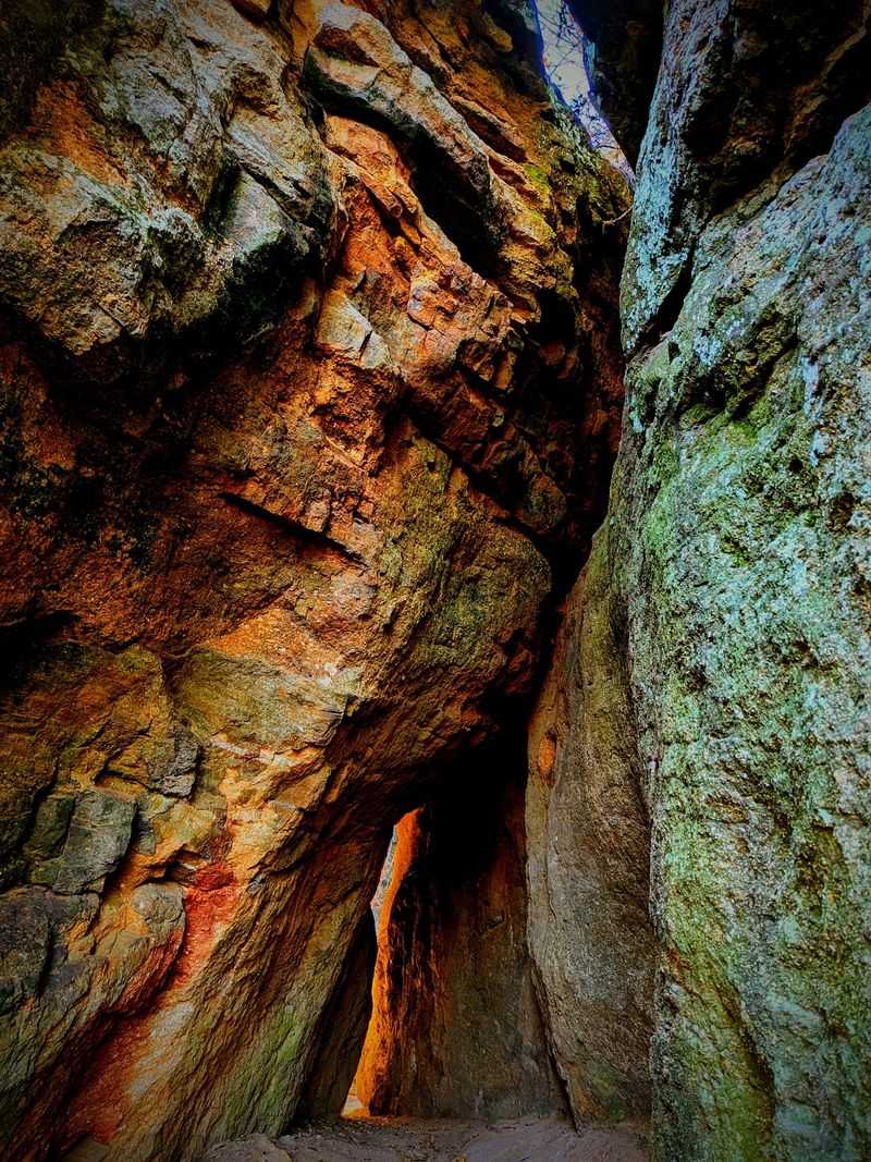 Penitentiary Hollow and Its Wall of Rock