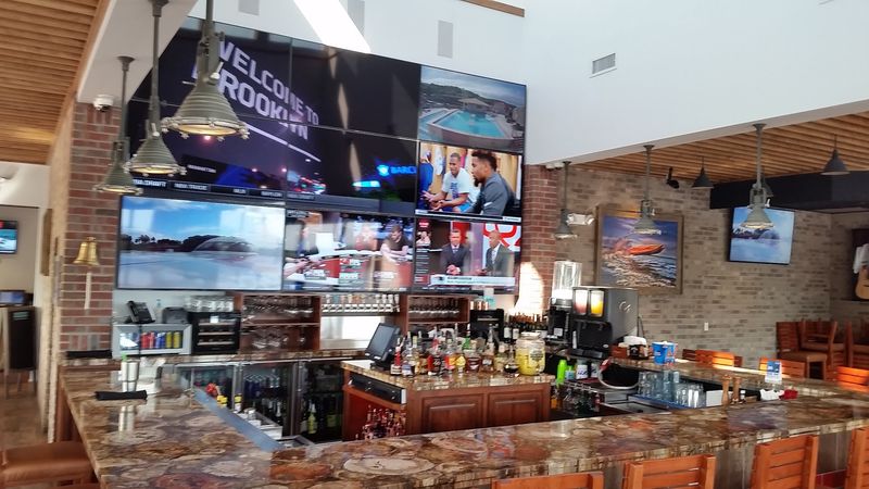 Peppers Bar & Grill, Osage Beach
