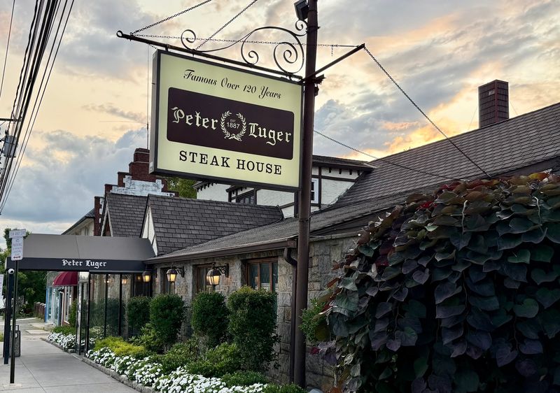 Peter Luger Steak House, Great Neck