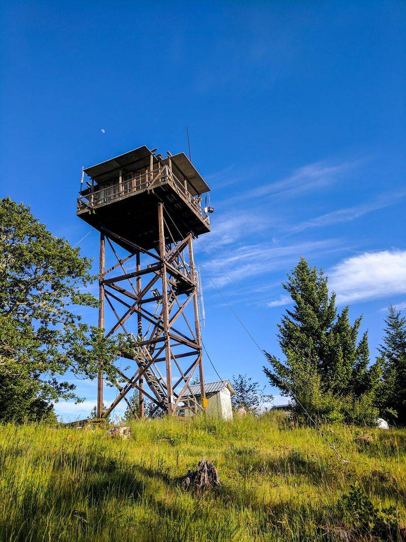 Pickett Butte Lookout, Tiller