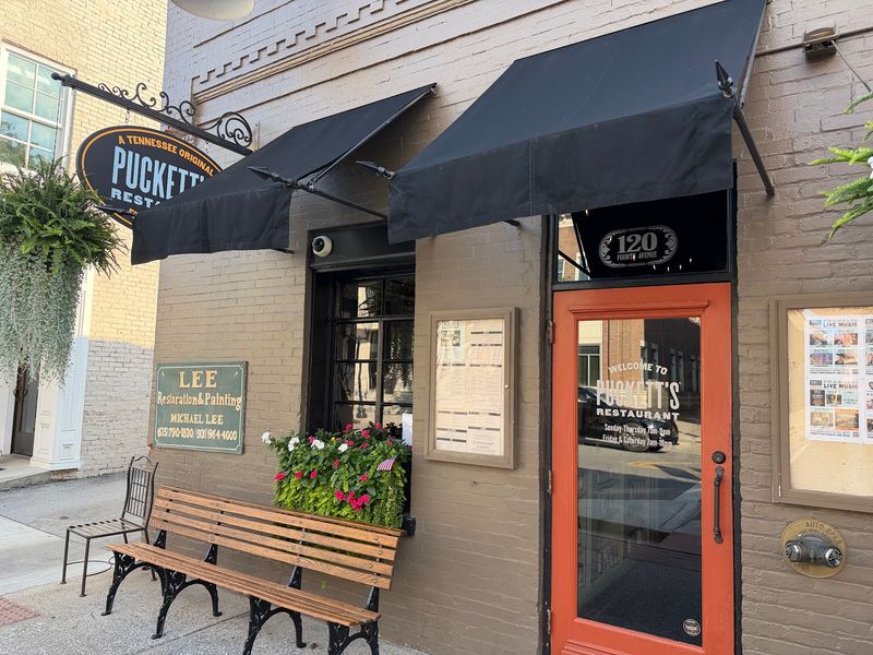 Puckett's Grocery & Restaurant, Franklin