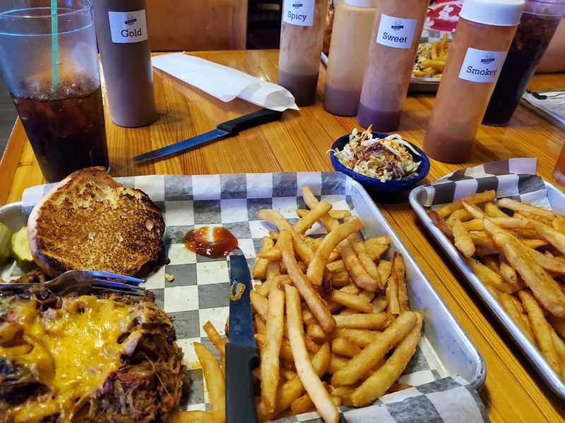 Pulled Pork and Pulled Chicken Worth Every Mile of the Drive Pulled Pork and Pulled Chicken Worth Every Mile of the Drive