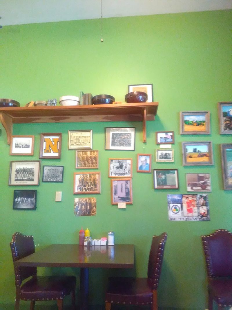 Retro Decor And A Step-Back-In-Time Feel