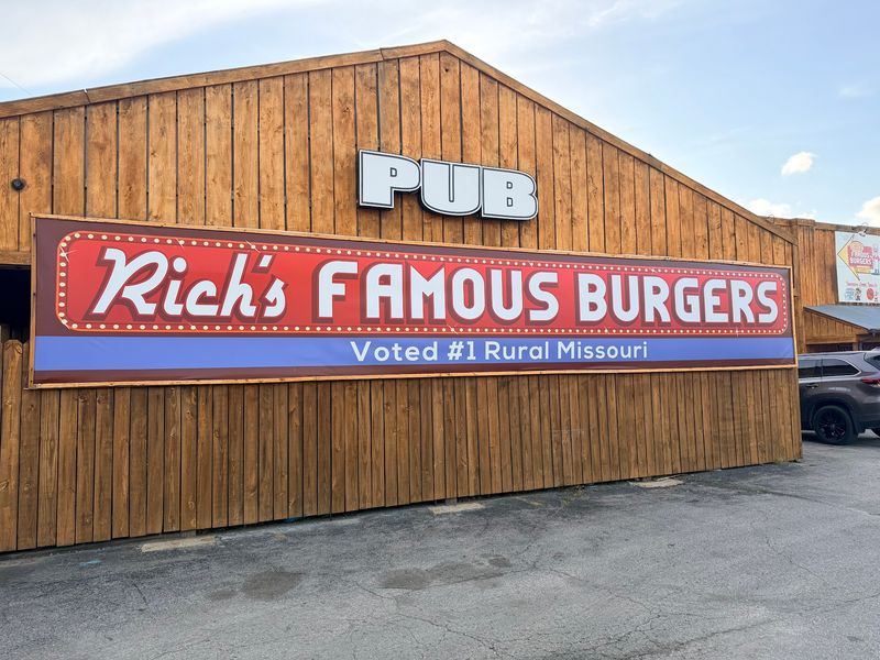 Rich's Famous Burgers, Bethany, Missouri