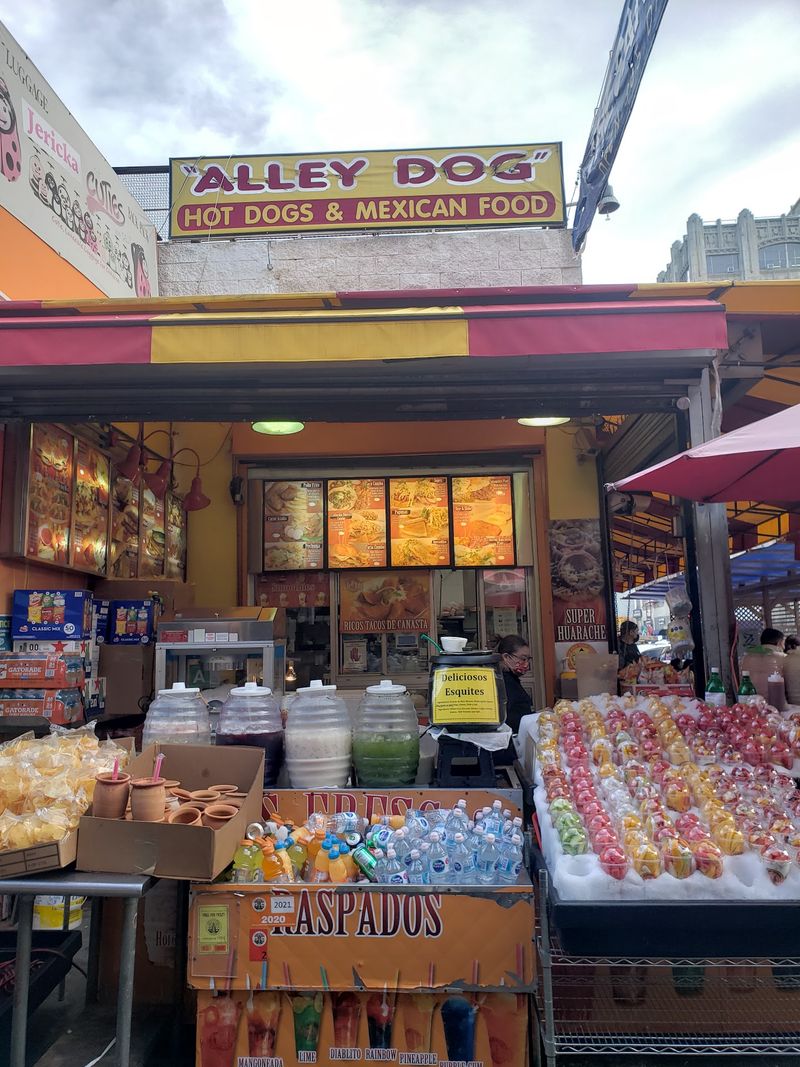 Right Beside the Santee Alley Shopping Rush Right Beside the Santee Alley Shopping Rush