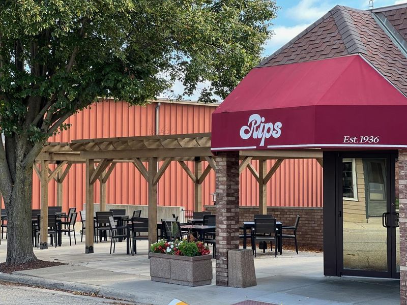 Rip's Tavern, Ladd Rip's Tavern, Ladd