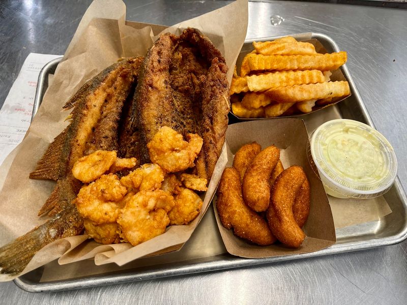 Riverside Seafood Spots, New Bern