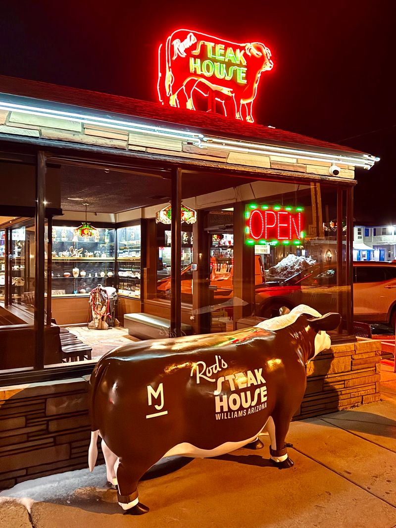 Rod's Steak House, Williams