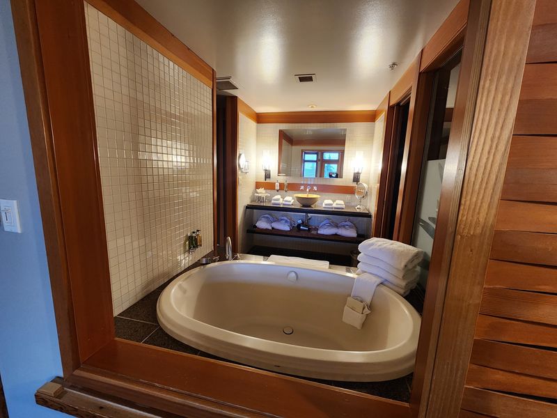 Rooms Built Around Soaking Tubs And Fireplaces