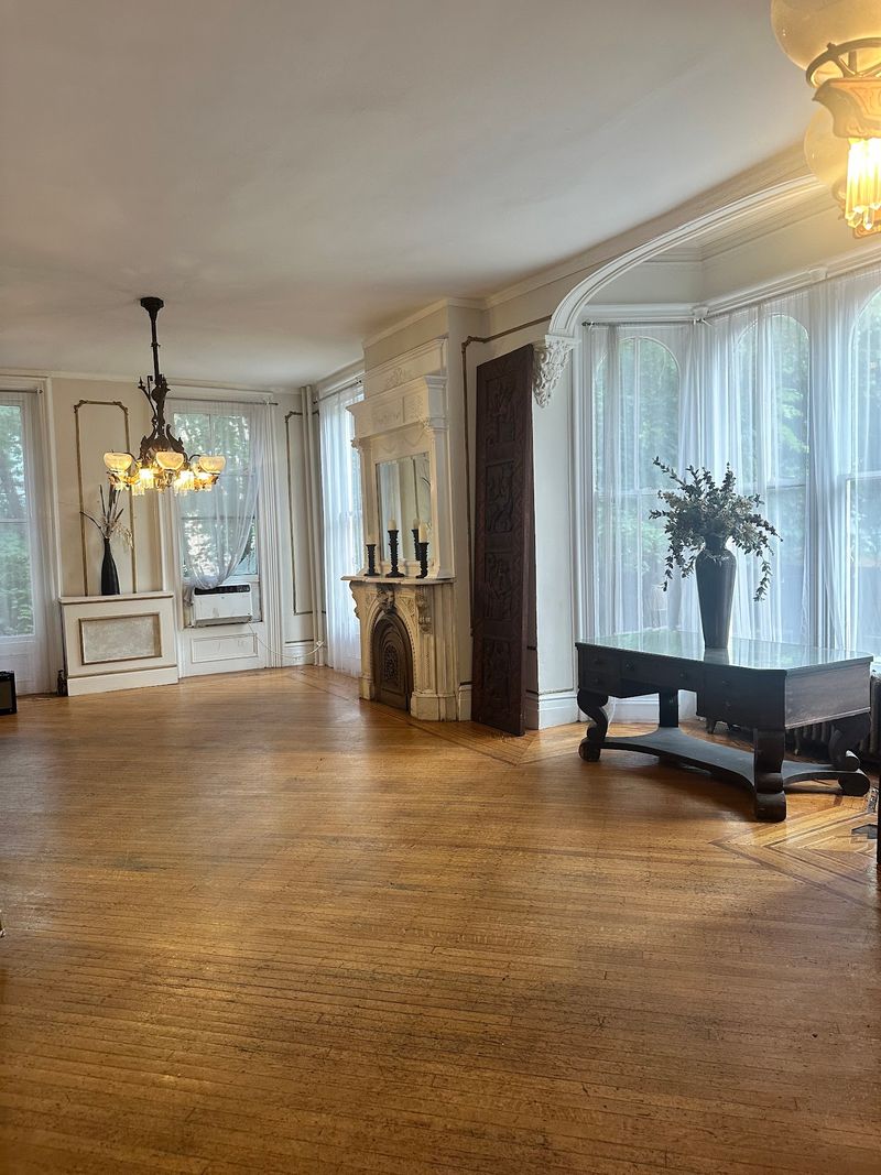 Rooms Dressed in Antiques and Grand Details