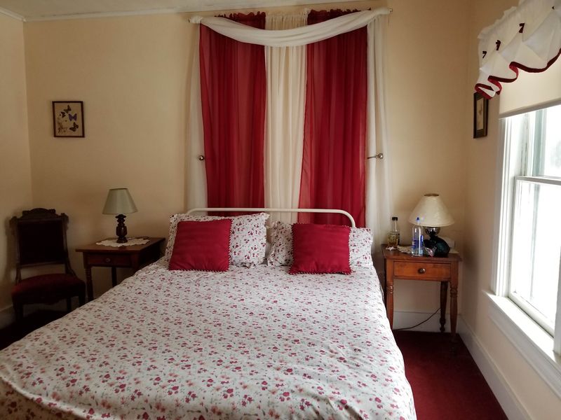 Rooms, Suites, and Cozy Cottages