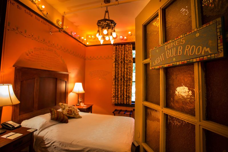 Rooms With Character and No Television