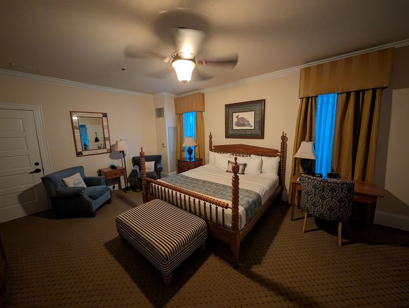 Rooms With Old-World Bones