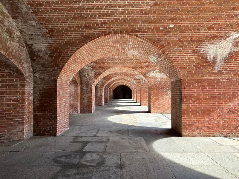 Rooms and Corridors Made for Wandering Rooms and Corridors Made for Wandering