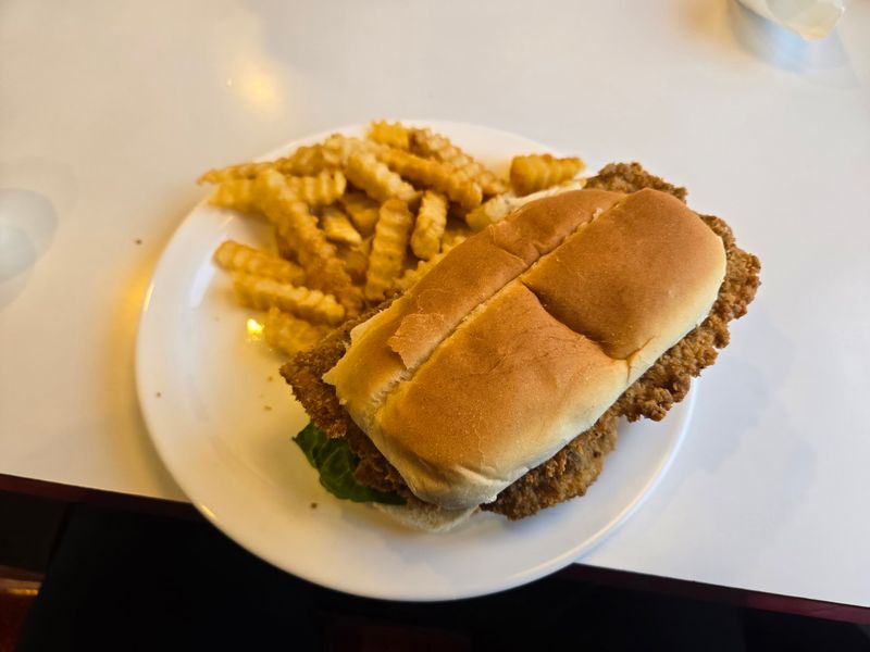 Sandwiches, Burgers, And Hearty Lunch Plates