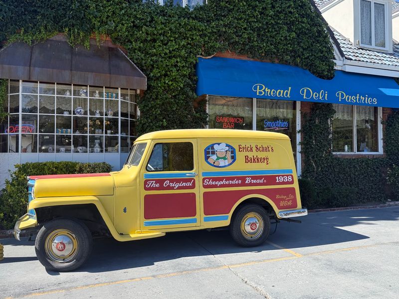 Schat's Bakery and Cafe, Bishop