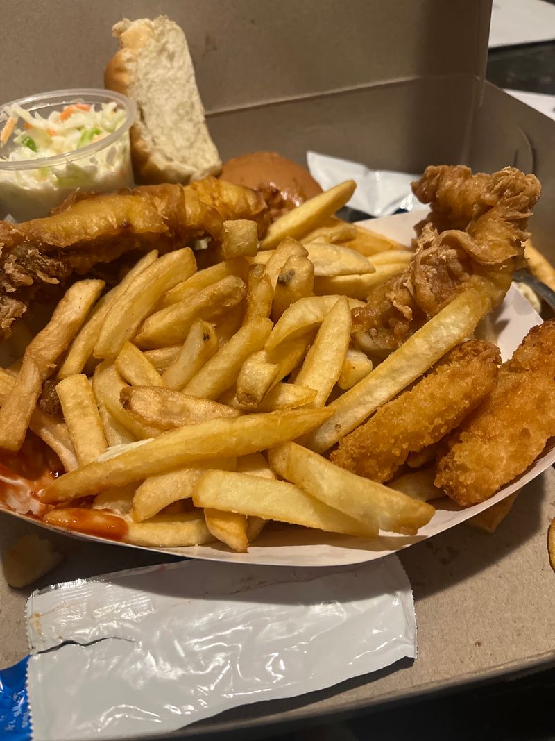 Seafood Dinners That Punch Way Above Their Price Seafood Dinners That Punch Way Above Their Price