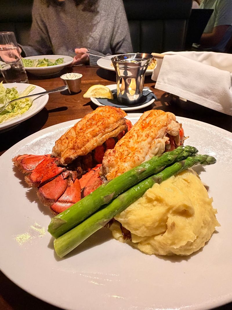 Seafood and a Wine List Worth Lingering Over Seafood and a Wine List Worth Lingering Over