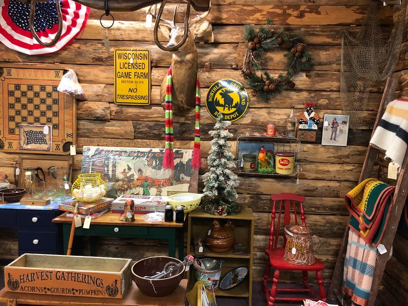 Seasonal Booth Displays That Keep Things Fresh Seasonal Booth Displays That Keep Things Fresh