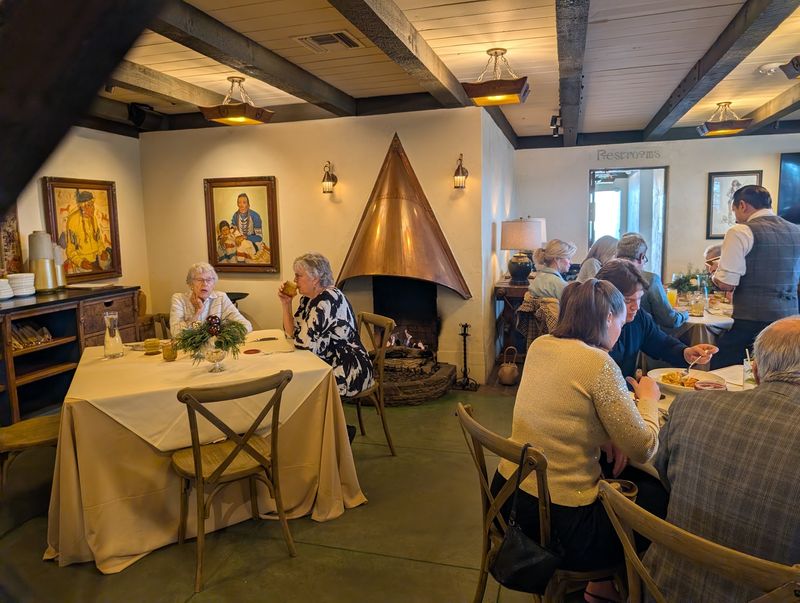 Service That Regulars Rave About Service That Regulars Rave About