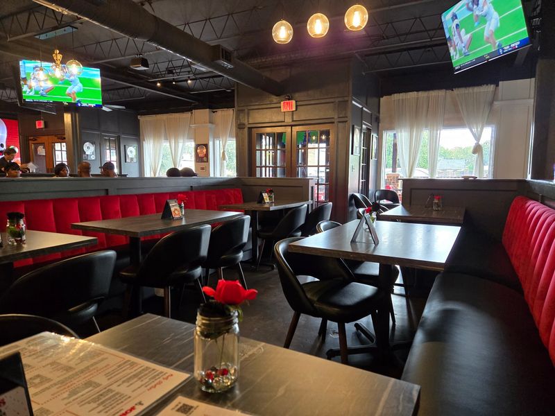 Service That Regulars Rave About Service That Regulars Rave About