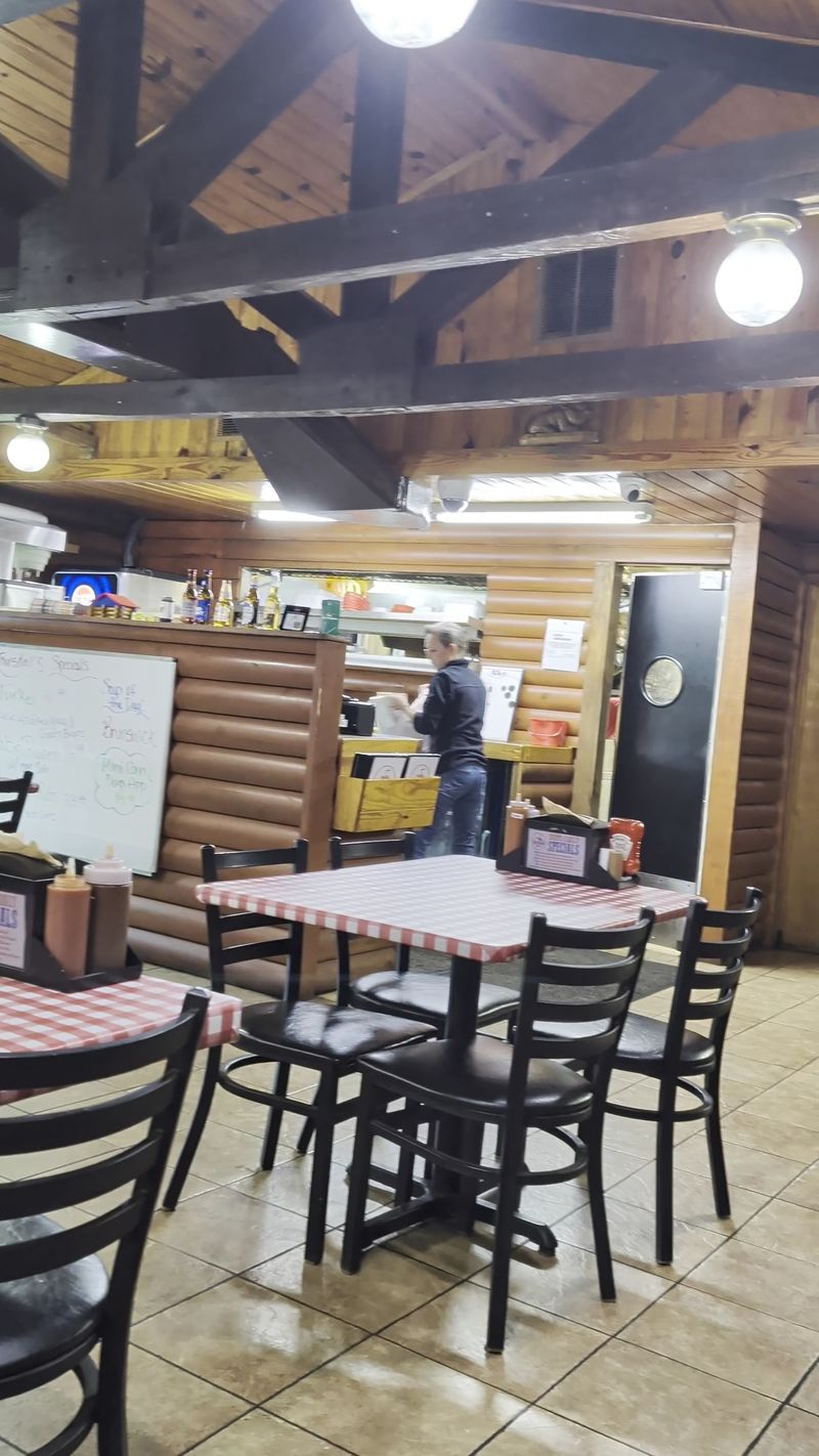 Service With a Small-Town Feel