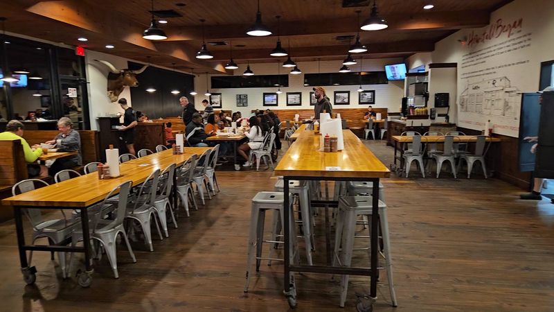 Setting, Seating, And Who It Suits