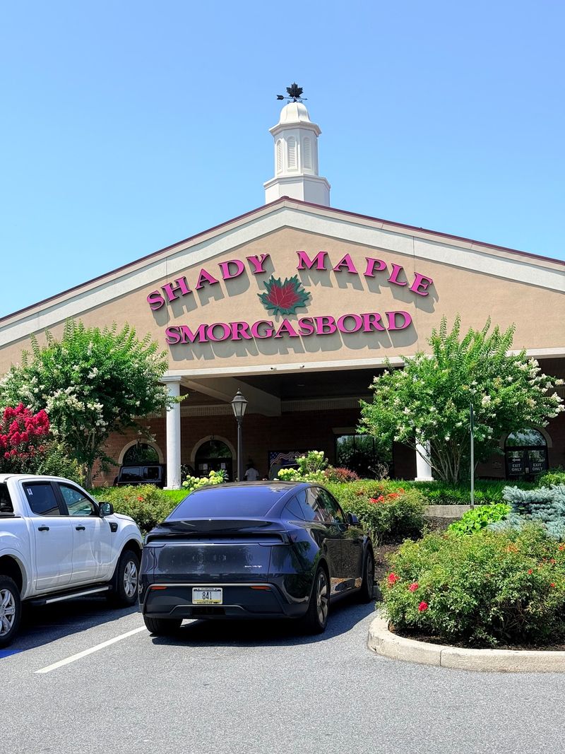 Shady Maple Smorgasbord, East Earl Shady Maple Smorgasbord, East Earl