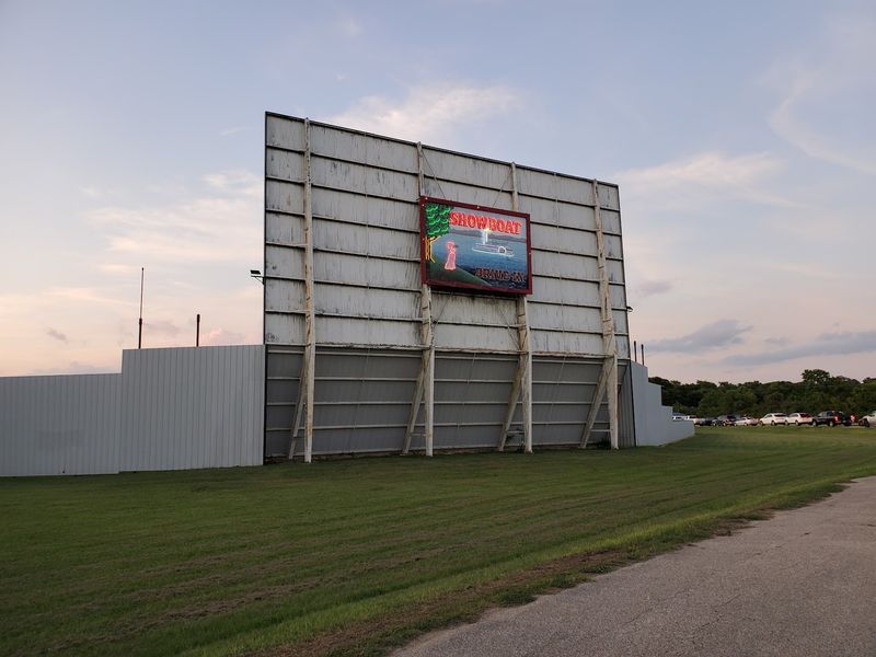 Showboat Drive-In Theatre, Hockley, Texas