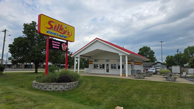 Silky's Frozen Custard, St. Charles