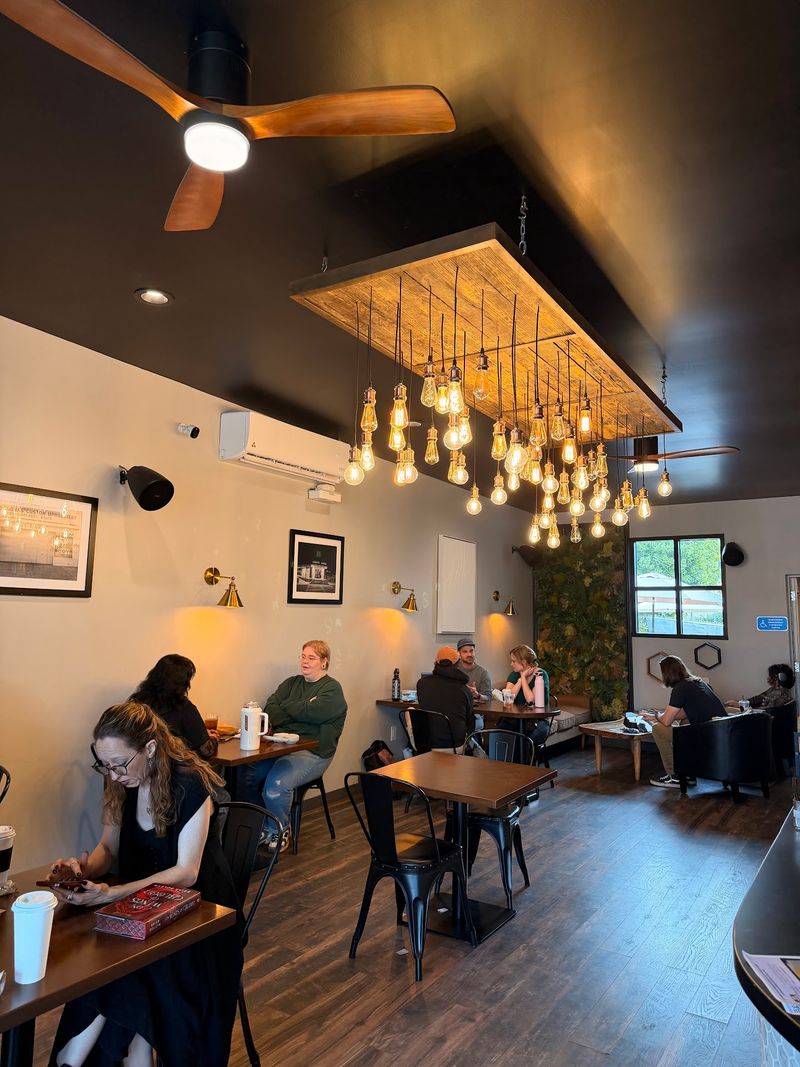 Sisters Coffee and Cafes, Sisters Sisters Coffee and Cafes, Sisters