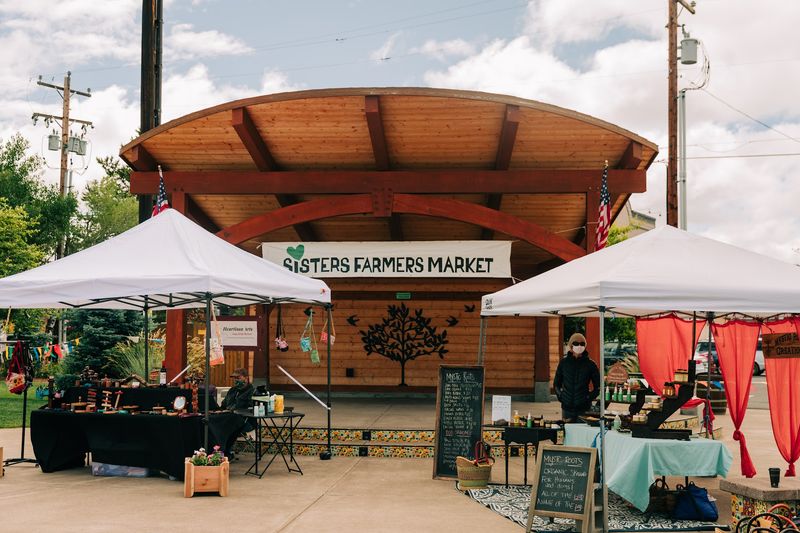 Sisters Farmers Market, Sisters, Oregon