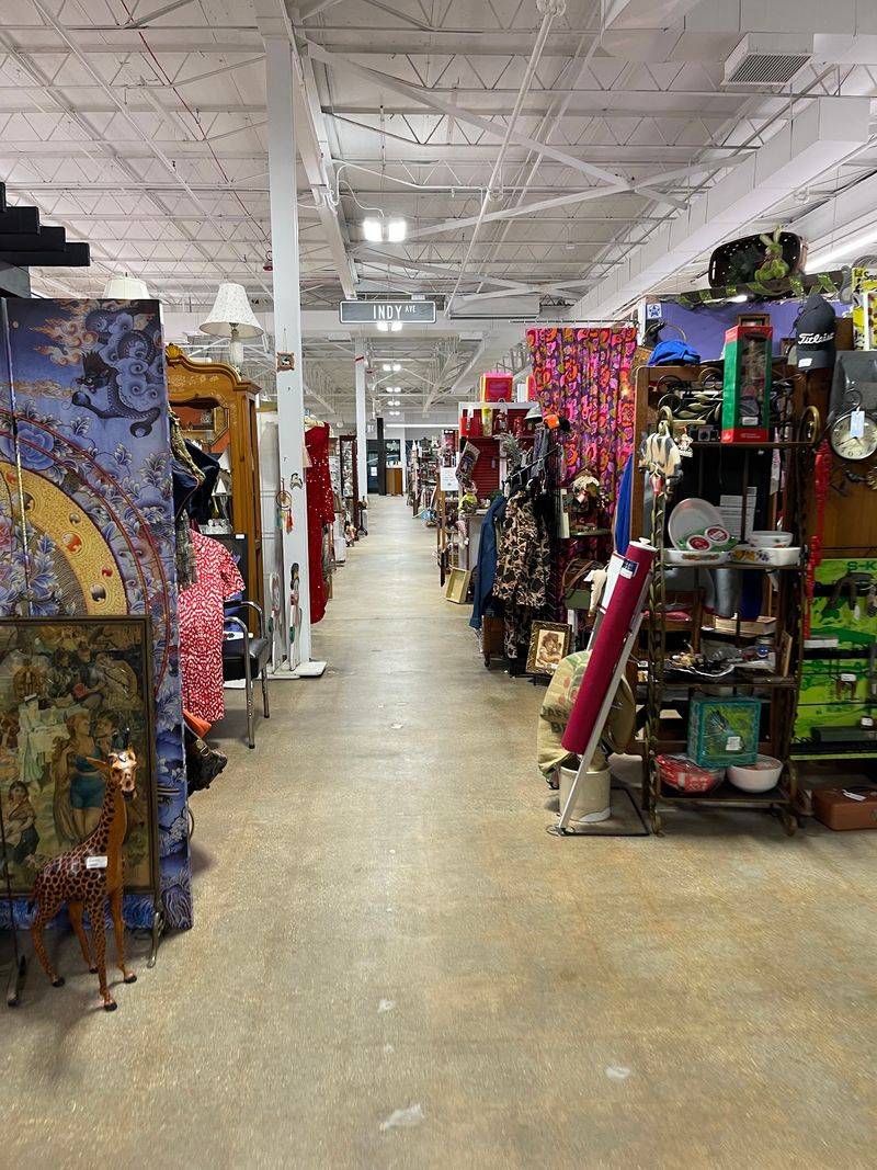 Sixty Thousand Square Feet Of Wander