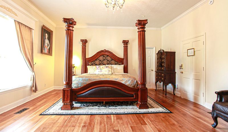 Sleeping Beneath a Four-Poster Bed Sleeping Beneath a Four-Poster Bed