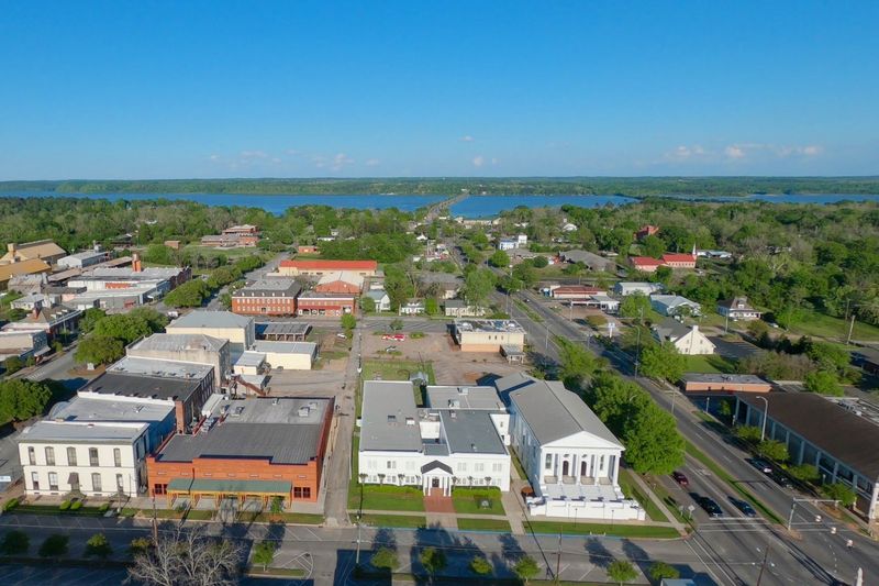 Small-City Convenience Without The Sprawl