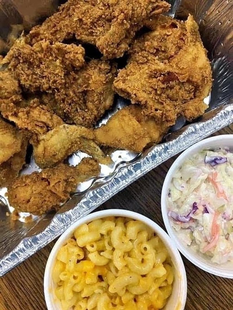 Southern Comfort Plates and Meat-and-Threes Southern Comfort Plates and Meat-and-Threes