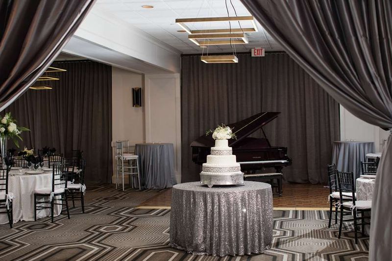 Southern Dining With a Grand Piano