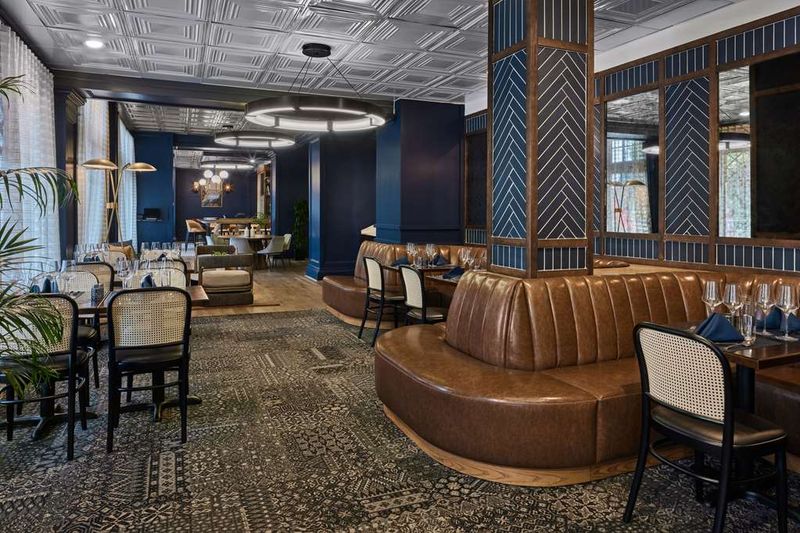 Southern Dining with a Grand Piano Southern Dining with a Grand Piano
