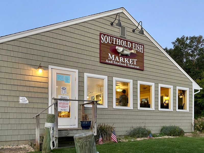 Southold Fish Market, Southold