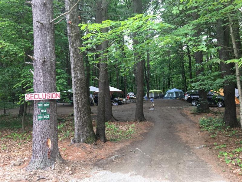 Spacious RV Sites With Full Hook-Ups And Tent Sites By The Lake