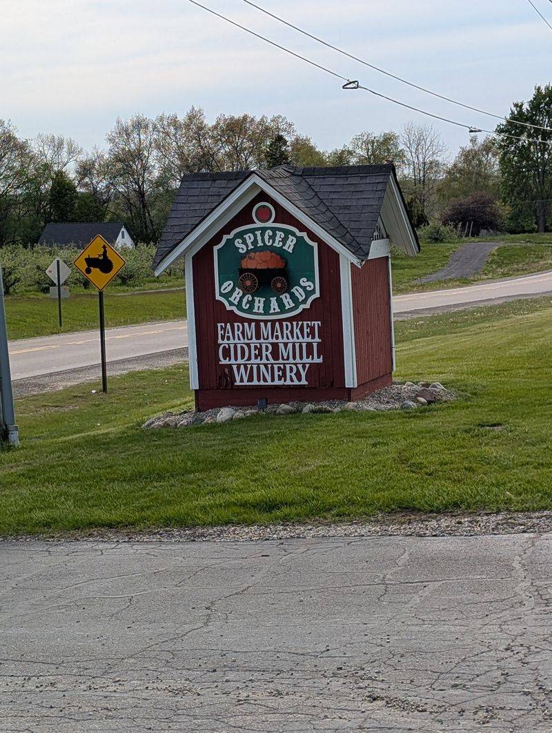 Spicer Orchards, Fenton, Michigan