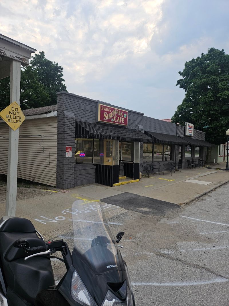 Squeeze-In Restaurant, Bristol, Indiana Squeeze-In Restaurant, Bristol, Indiana