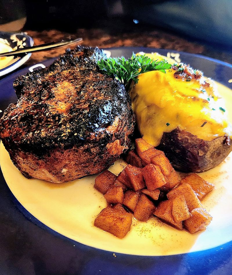 Steaks Cooked to Perfection Across the Menu Steaks Cooked to Perfection Across the Menu