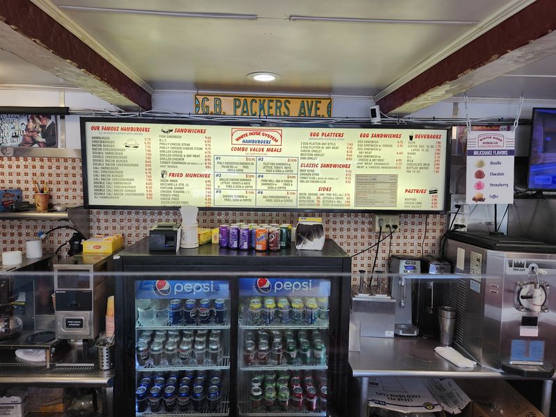 Step Inside The 1950s Diner Look Step Inside The 1950s Diner Look