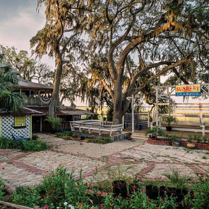 Sunbury Crab Company, Midway
