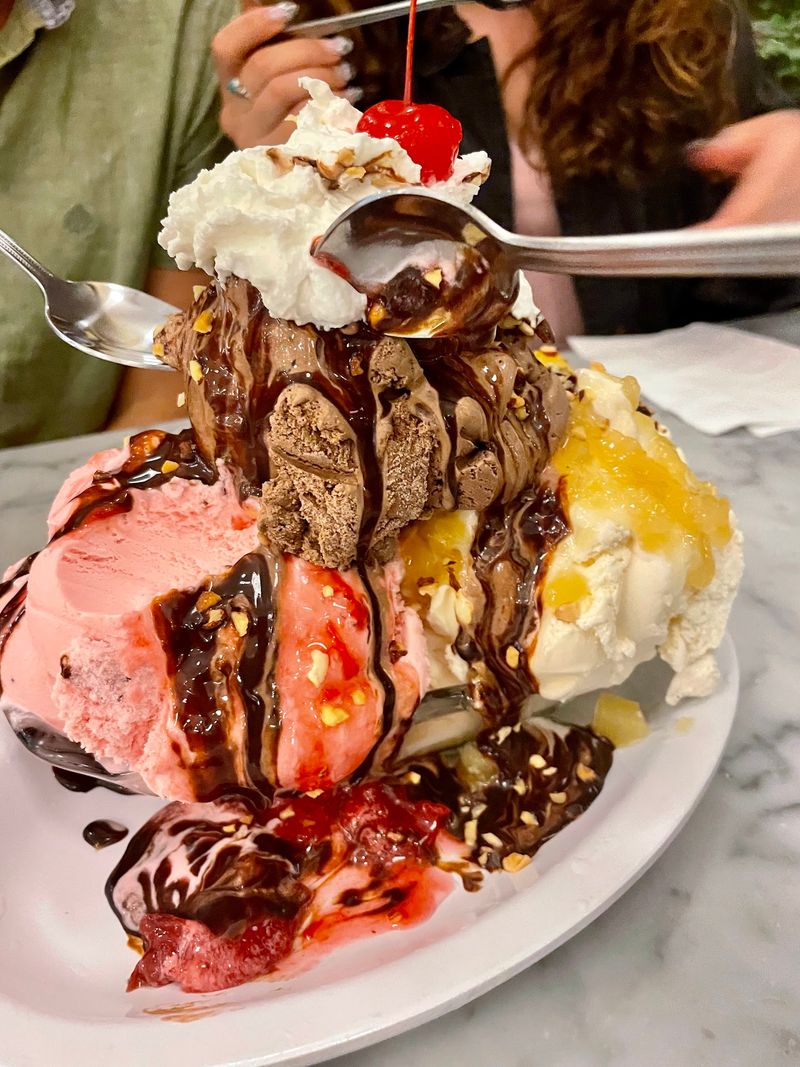 Sundaes Built for Sharing